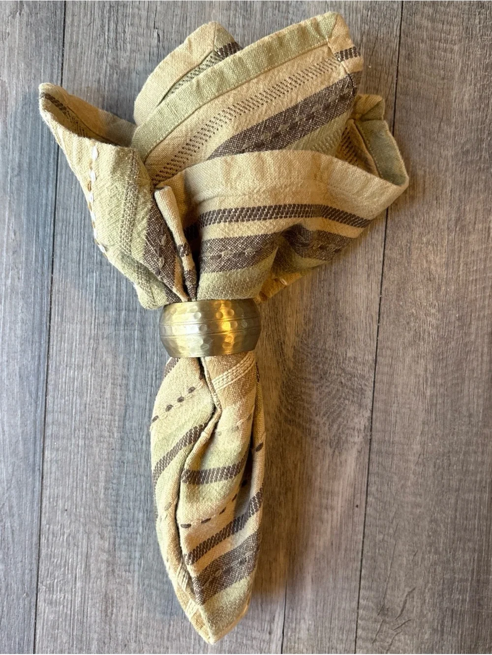 Vintage Solid Brass Napkin Rings Set of 6 Heavy Round Grooved Aged Patina 1